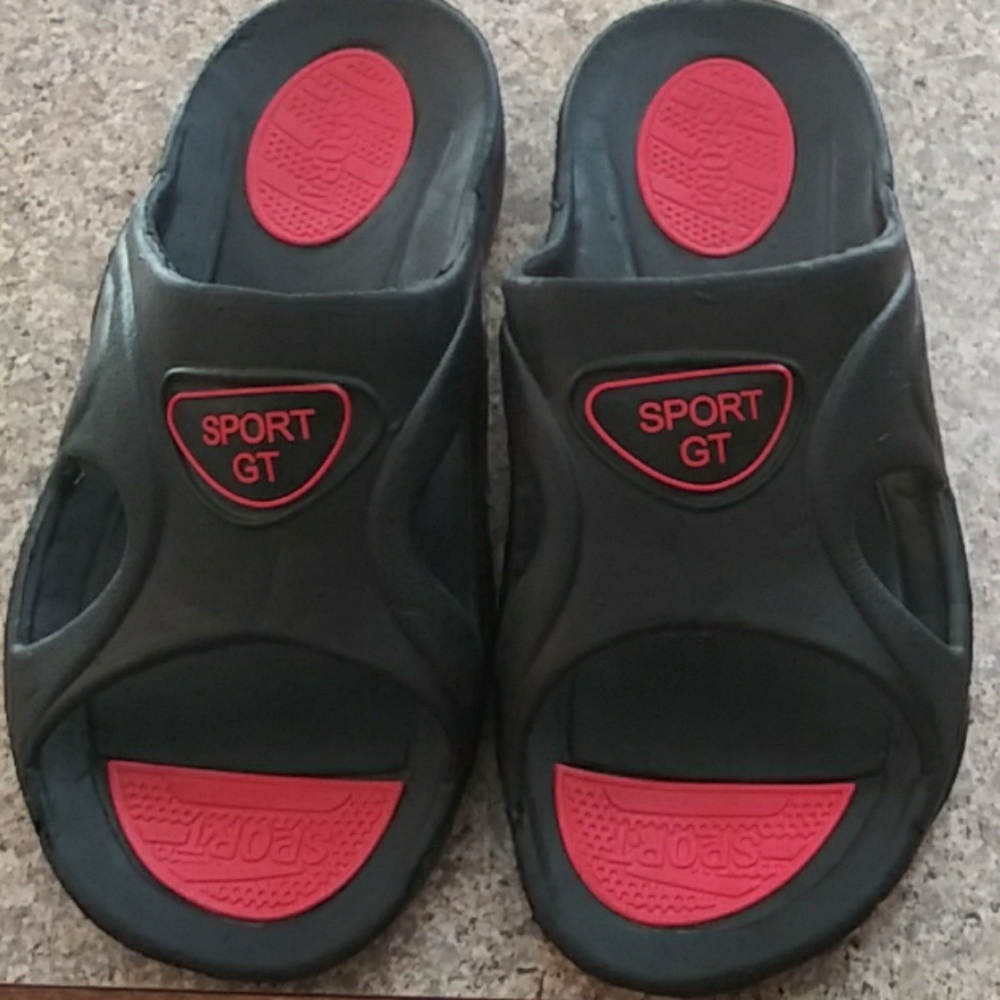 GEORGIA. T. MEN. FLIP FLOPS